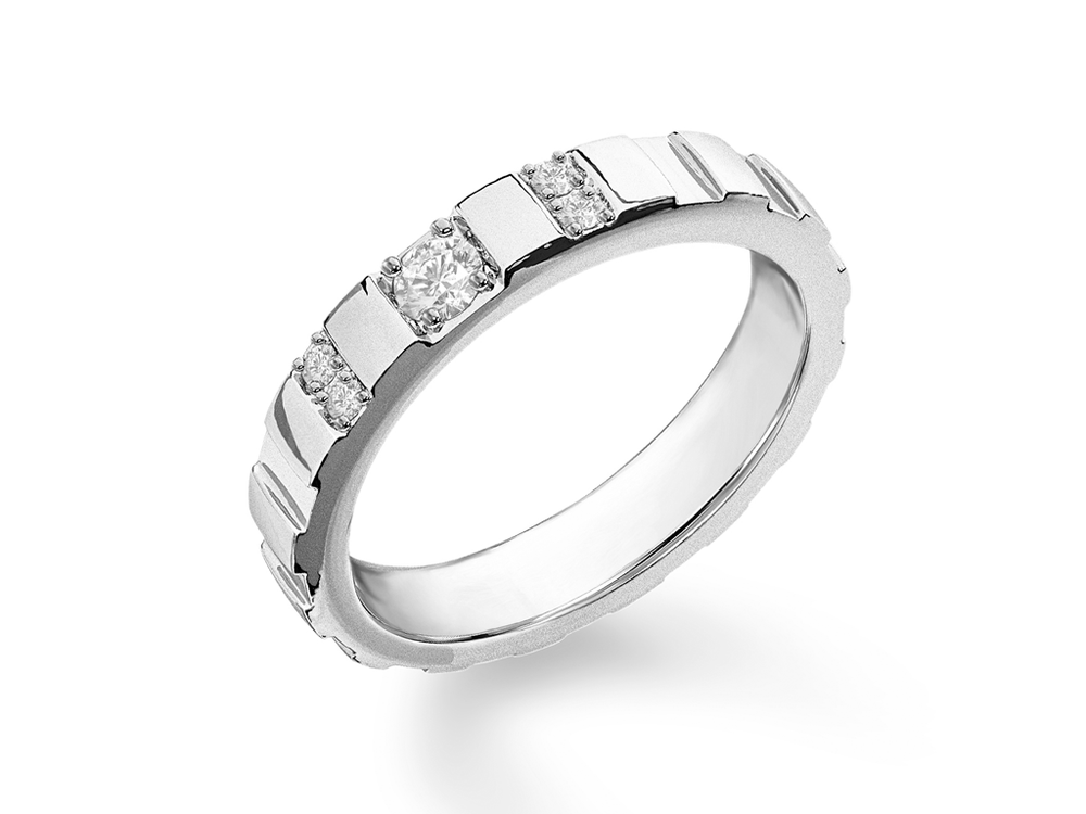 Обручальное кольцо с 5 бриллиантами