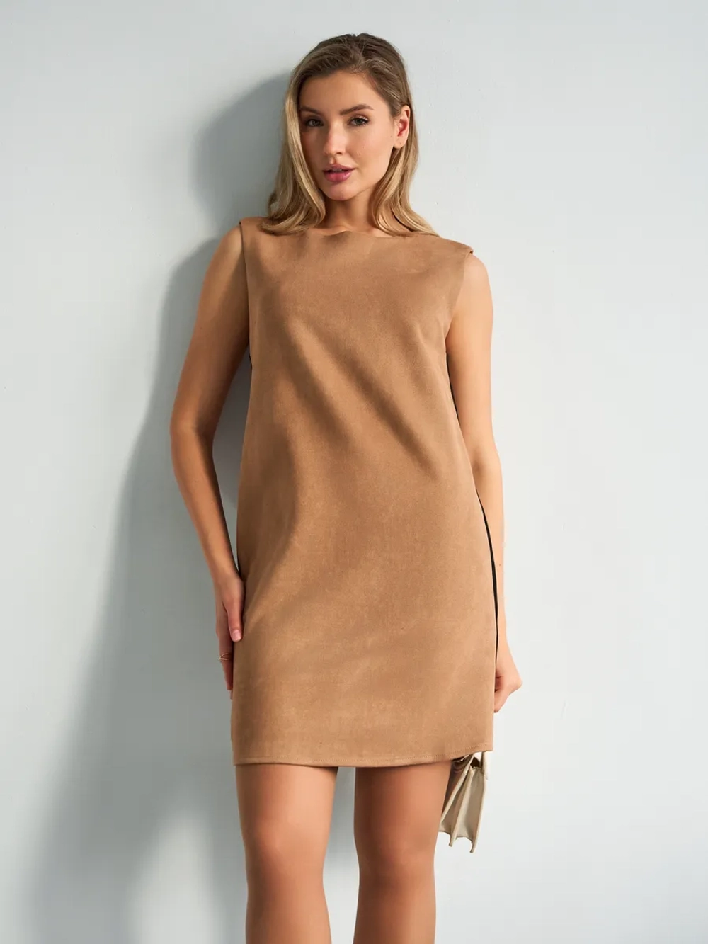 Платье сарафан офисное замшевое А силуэт с лампасами