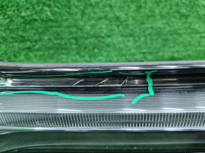 Фонарь крышки багажника Porsche Macan 95b (18-нв)