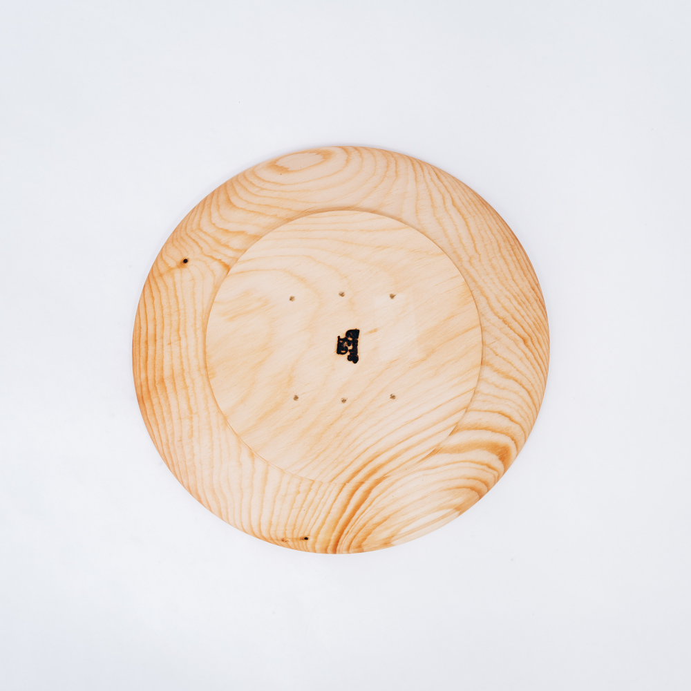 Деревянная плоская тарелка Art of Siberia из дерева сибирский кедр T131