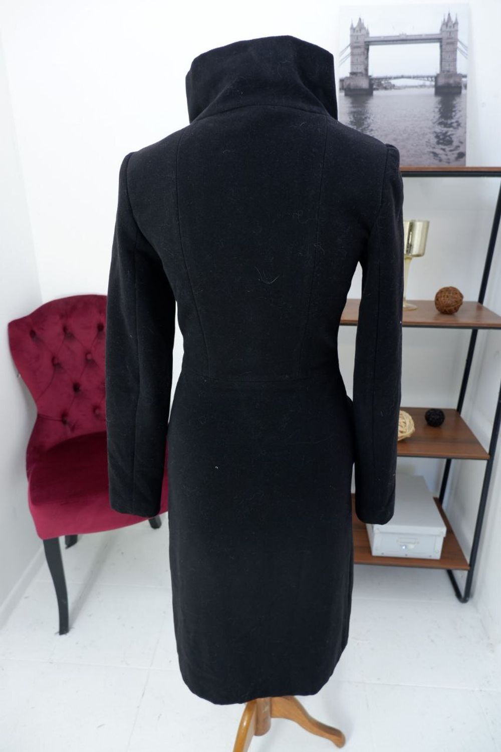 Пальто практичное 42 размер