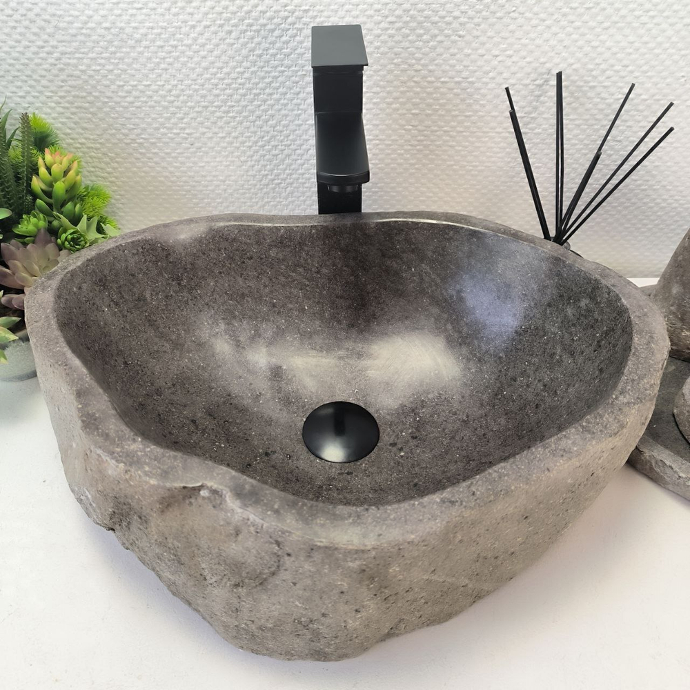 Раковина из речного камня RS-63467 (49*36*15) 0122