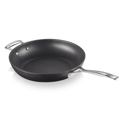 Le Creuset Сковорода PRO с антипригарным покрытием 30см.