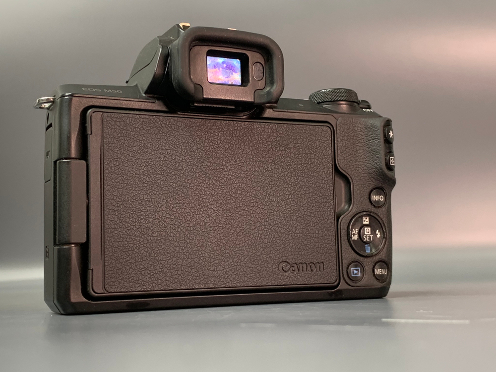 Canon EOS M50