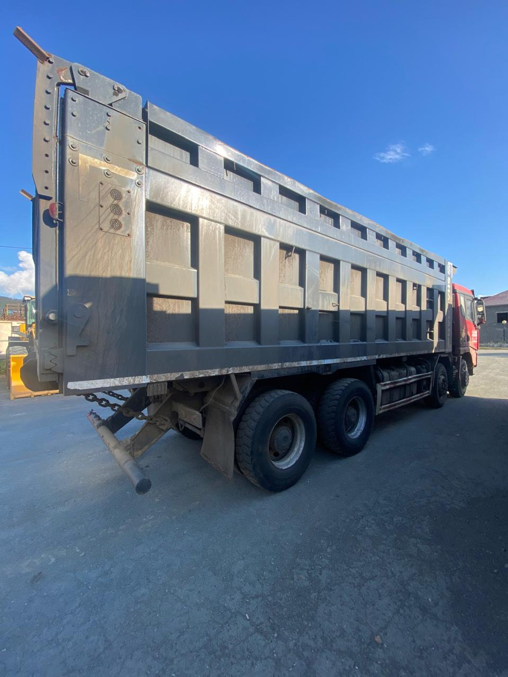 Shacman (Shaanxi) SX* 8x4 Самосвал SX33186V366 (Дизельный, 11,6 л, 423 л.с., МТ)