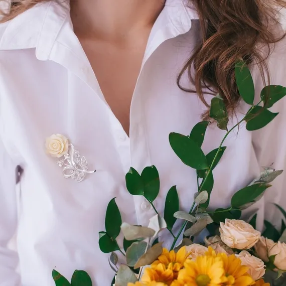 Брошь "Цветок", роза нежная, цвет белый в серебре