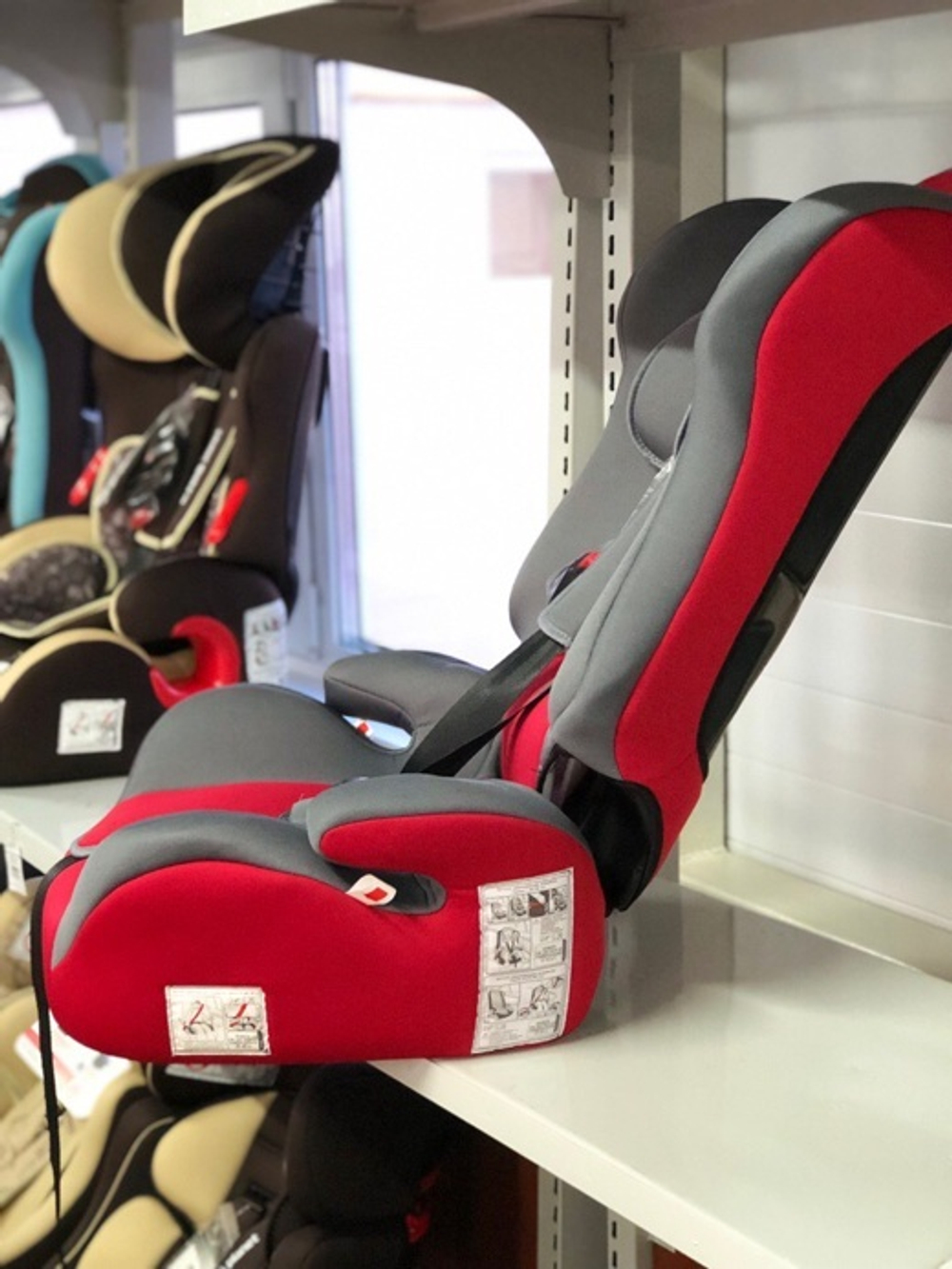 Детское автомобильное кресло Smile Kids  «Sunny» красный, гр. 1/2/3, 9-36 кг