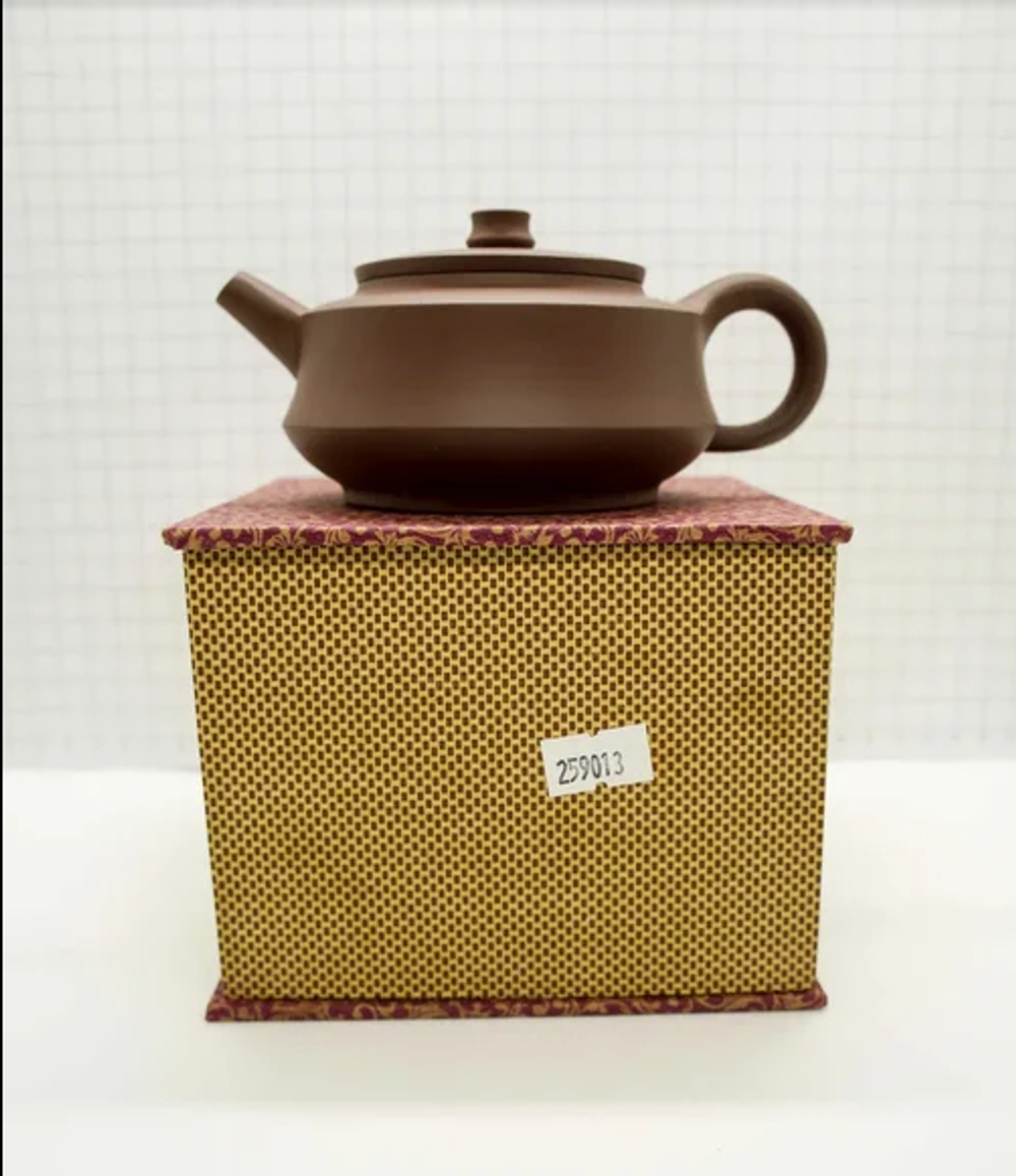 259013 Чайник ИСИН "Чжоу Пань (Чжоусское блюдо)" 250мл, цвет светло коричневый.