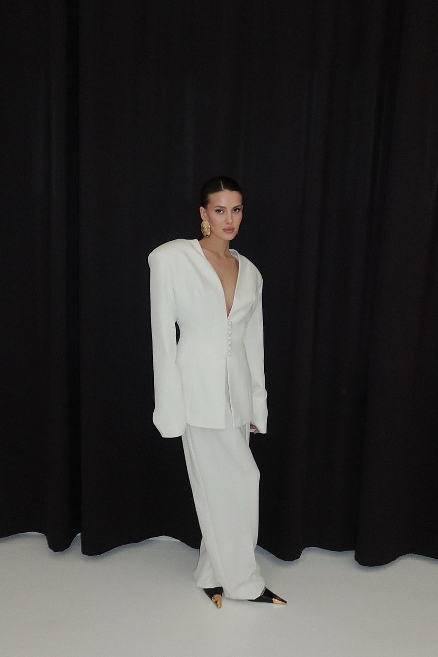 Брюки с высокой талией свободного кроя