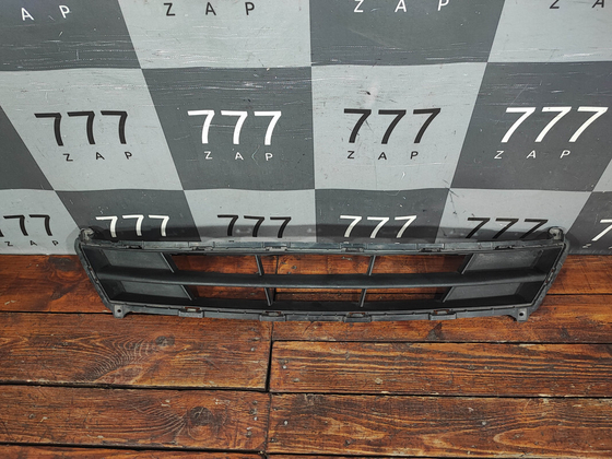 Решетка переднего бампера Hyundai Solaris 1 (RB) 14-17 Б/У Оригинал 865614L500