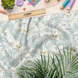 Ткань мембрана попугай в листьях белые