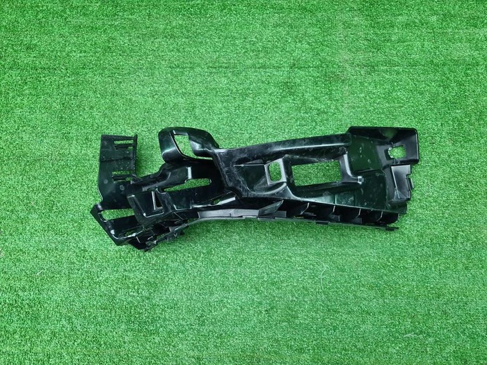 Кронштейн бампера левый Mercedes S W223 (20-нв)