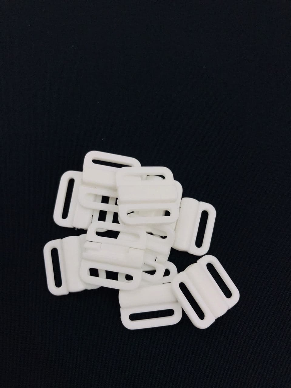 Застежка пластик белая 12 мм