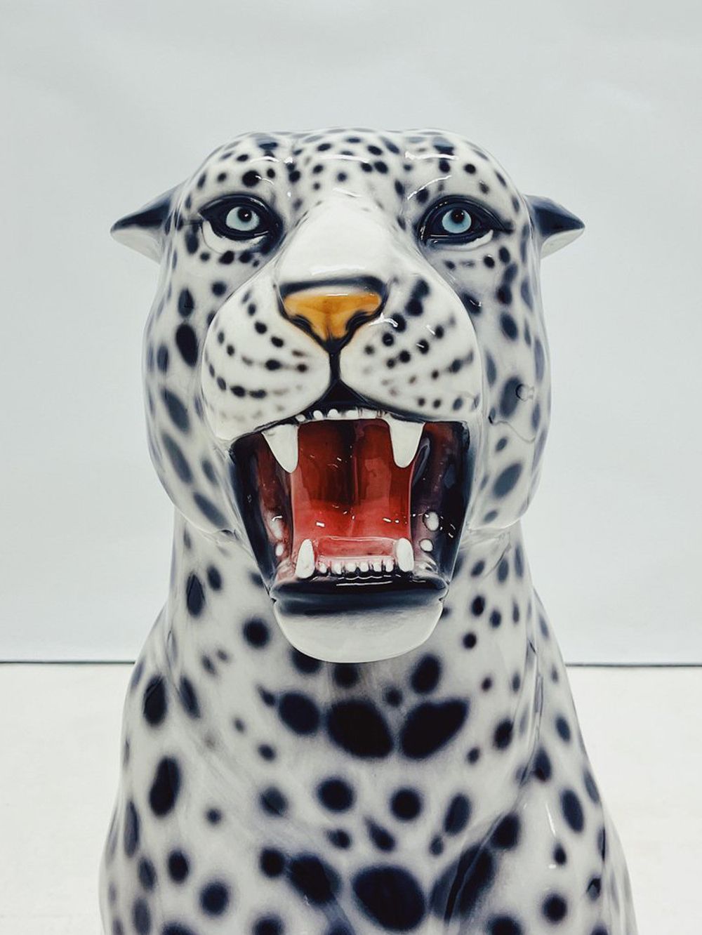 Boxer Статуэтка ростовая Снежный Барс