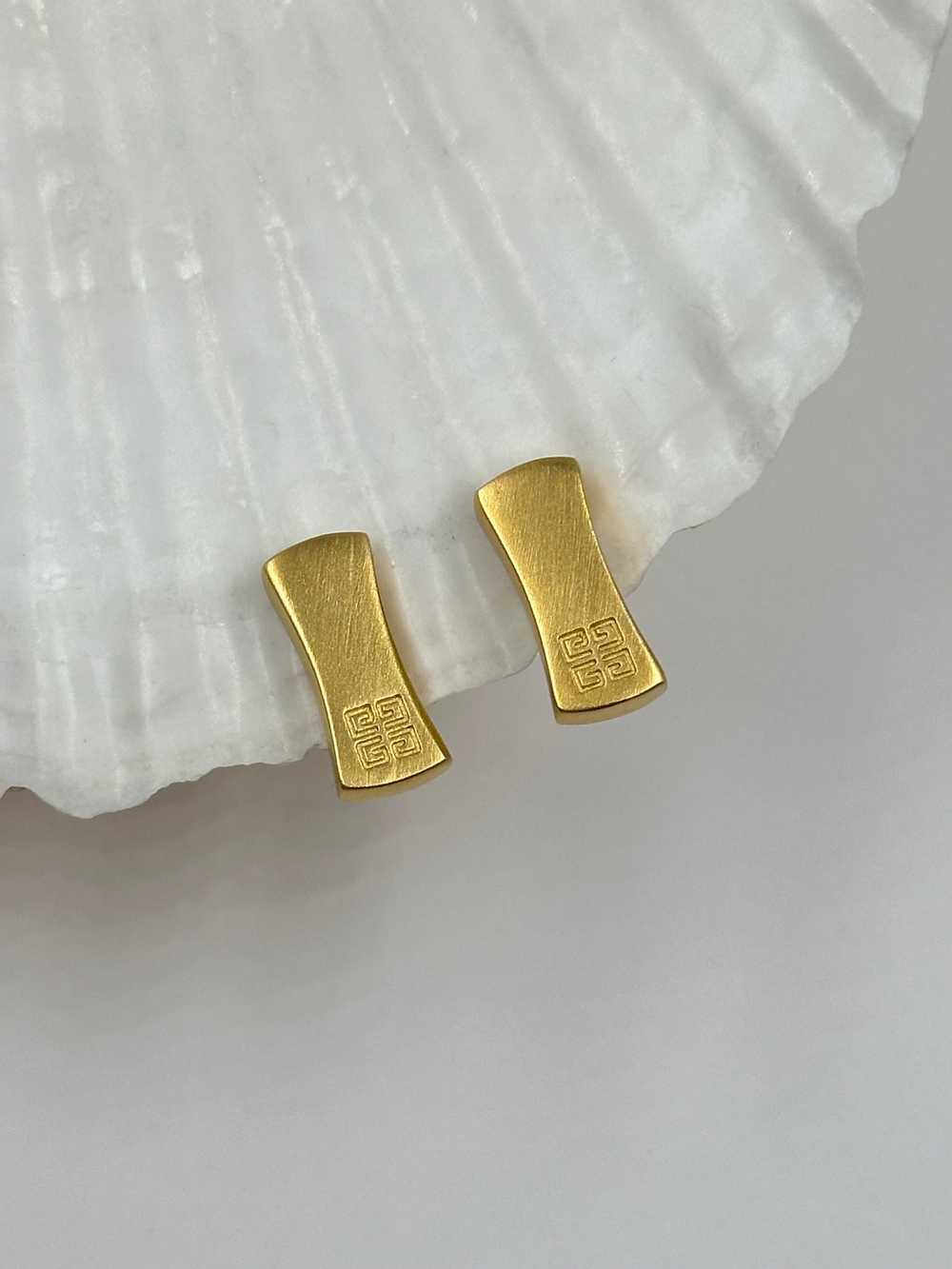 Клипсы Givenchy