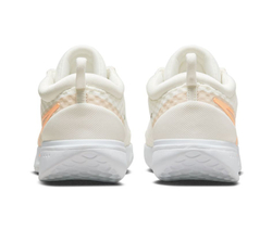 Женские Кроссовки теннисные Nike Zoom Court Pro - sail/sanddrift/peach cream