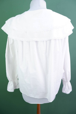 Блузка красивая, визуально на 46/48 размер