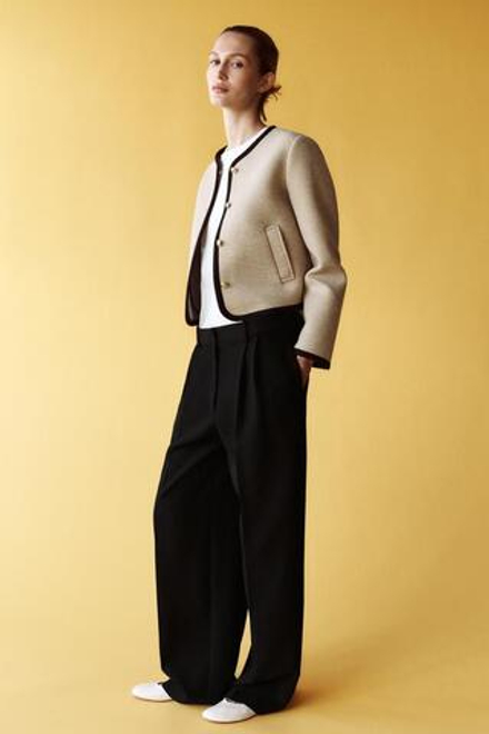 ZARA КОРОТКАЯ КУРТКА С ОКАНТОВКОЙ, БЕЖЕВЫЙ
