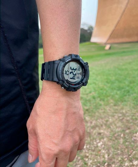 Электронные часы Casio AE-1500WHX-1AVDF