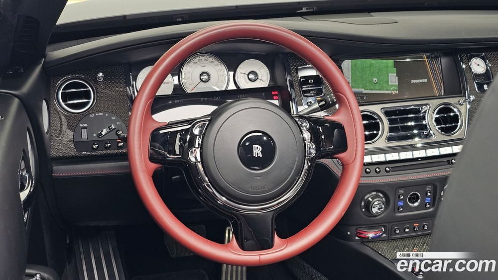Rolls-Royce Dawn 6.6 V12 Черный Badge (06.2020)
