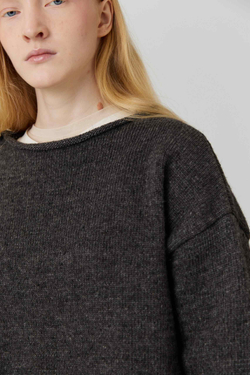Рыбацкий свитер из шерсти темно-серого цвета