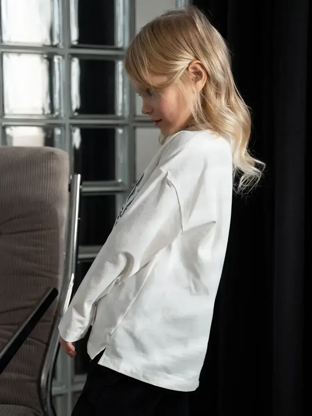 Белый лонгслив для девочки