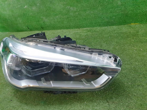 Битая Фара правая BMW X1 F48 (2015-2019) LED