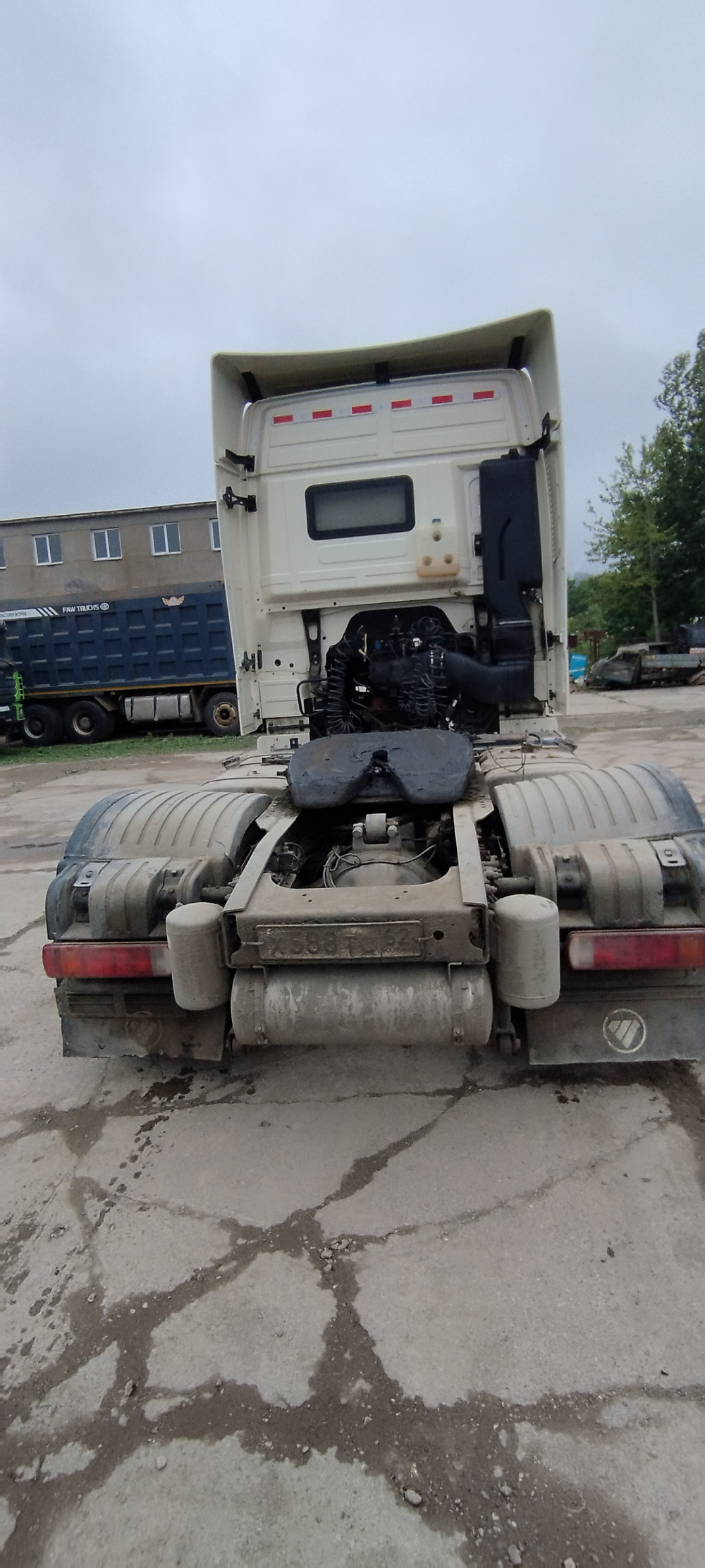 Foton AUMAN 4x2 Седельный тягач EST A 1846 AMT (Дизельный, 11,8 л, АТ, 470 л.с.)