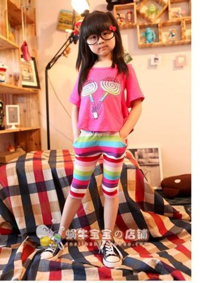 Комплект детский: футболка с вышивкой и бриджи в полоску