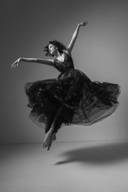 Фатиновое платье черное