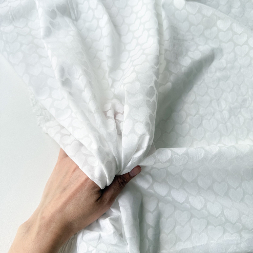 Батист белые Сердечки