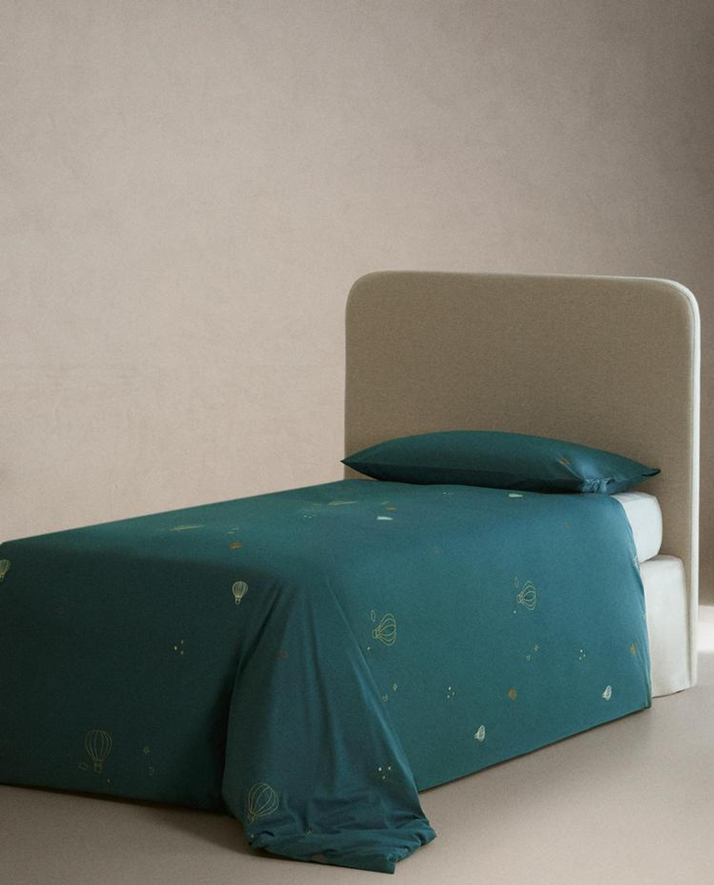 ZARA HOME ДЕТСКИЙ ПОДОДЕЯЛЬНИК С ВЫШИВКОЙ, ЗЕЛЕНЫЙ