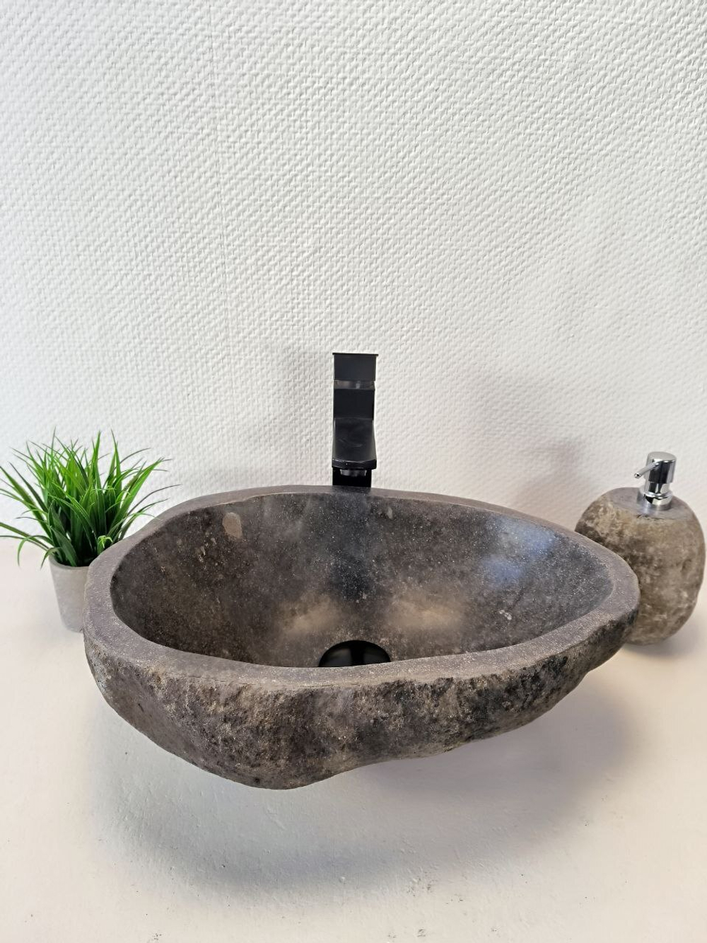 Раковина из речного камня RS-65954 46х33х16 из натурального камня