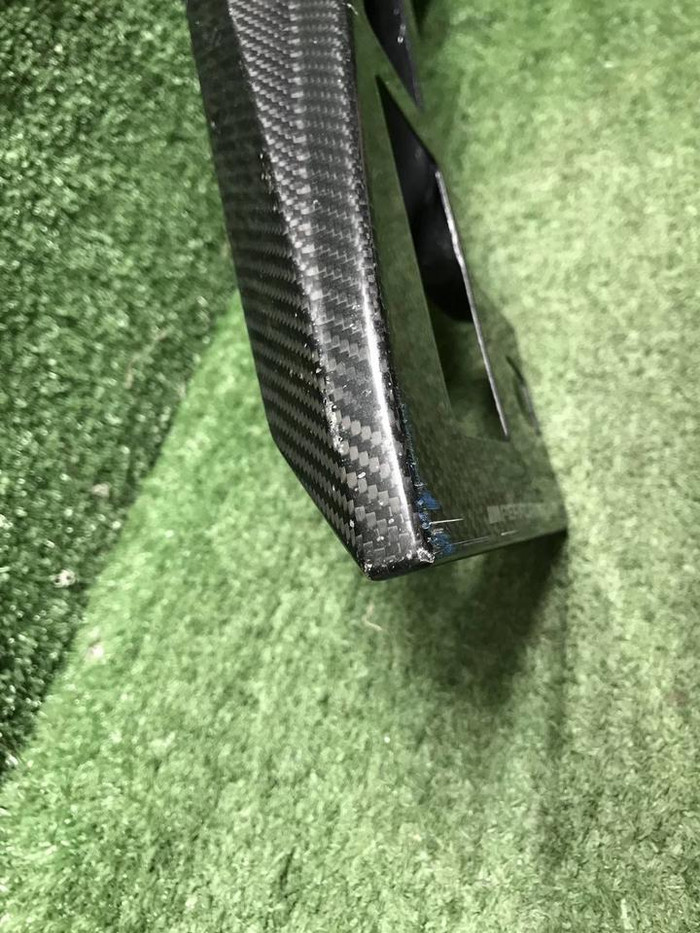 Накладка переднего бампера BMW M5 F90 (2020-н.в.)