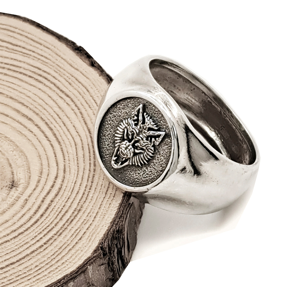 Кольцо мужское Волк