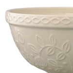 Миска кремового цвета с рельефным узором Ягоды Тайги из коллекции russian north, 2,5л