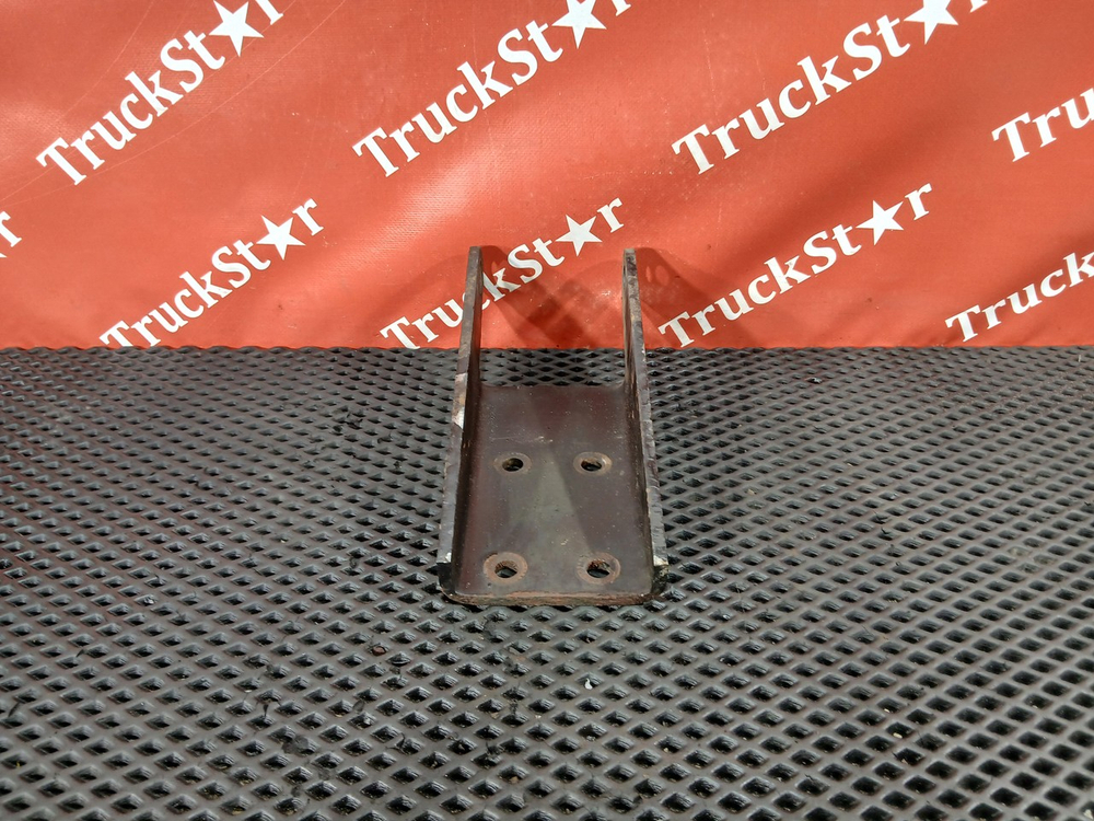 Кронштейн амортизатора переднего 2018г