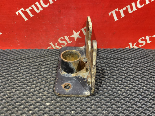 Кронштейн перекидки левый 2017г