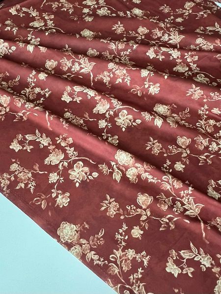 ЦВЕТЫ НА РАЗМЫТОМ ВИШНЕВОМ ФОНЕ - 100% хлопок 3