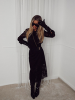 Платье с запахом из кружева