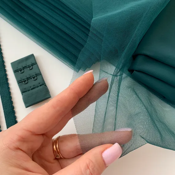 Бюстовая сетка неэластичная изумруд