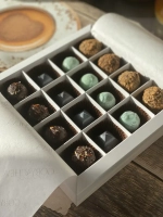 Ассорти конфет 16 шт в дизайнерской упаковке