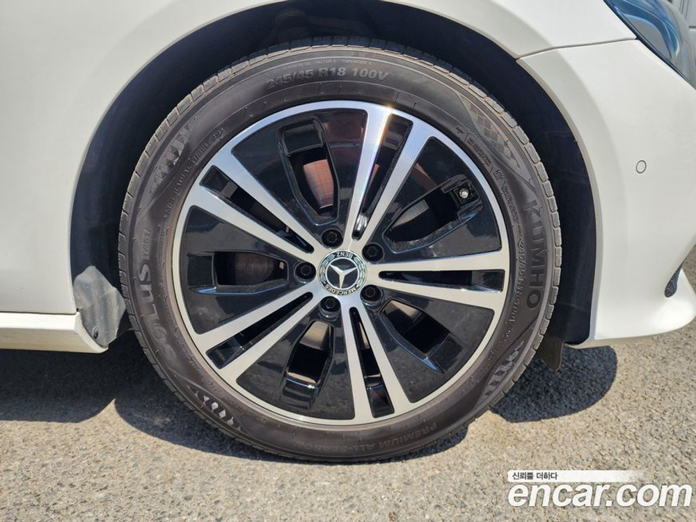 Mercedes-Benz E-Class W213 E300 Avangarde (05.2020)