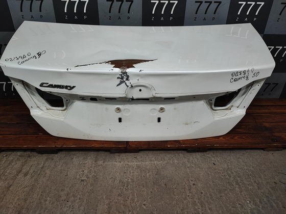 Крышка багажника Toyota Camry (XV50) 11-18 Б/У Оригинал 6440106C80