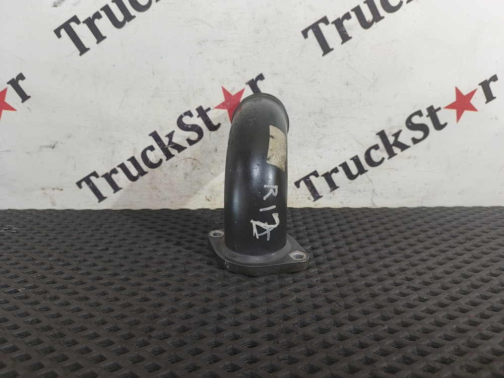 Патрубок системы охлаждения