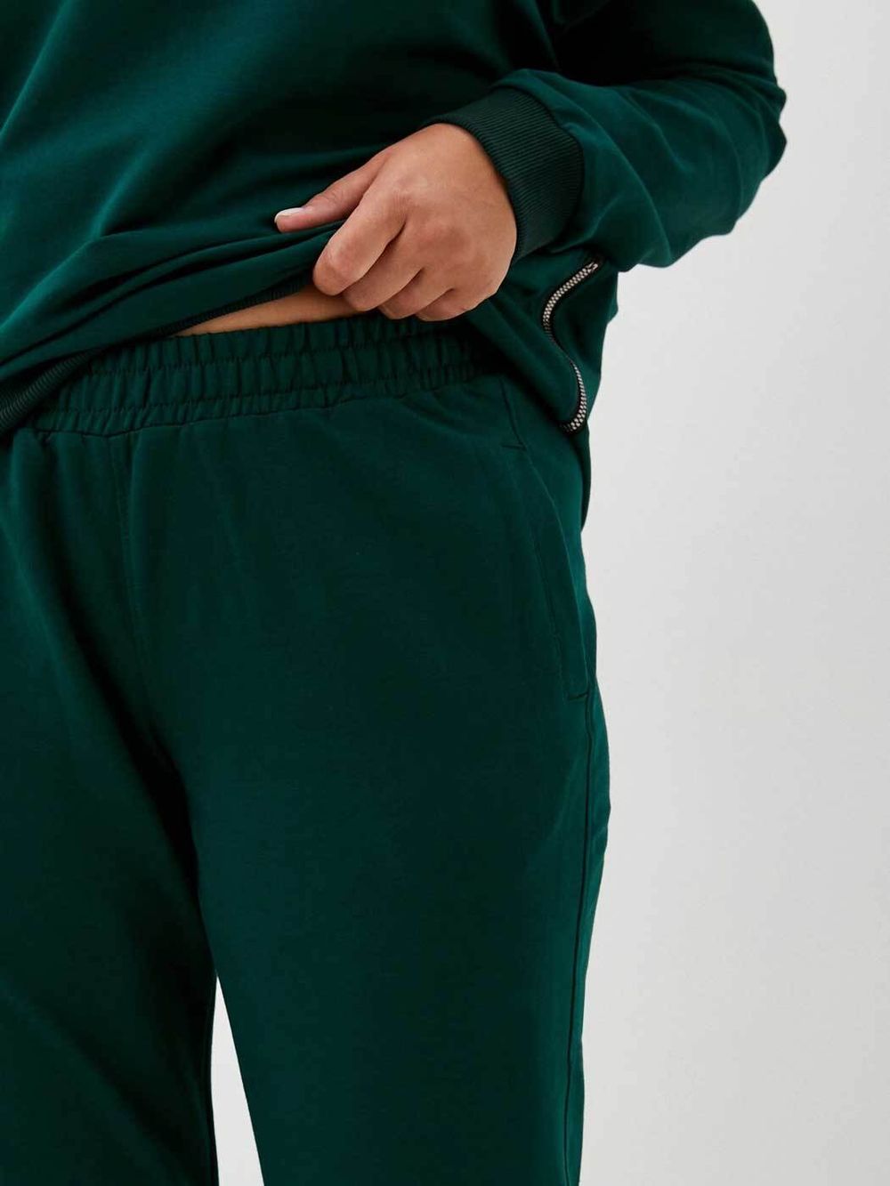 Костюм спортивный