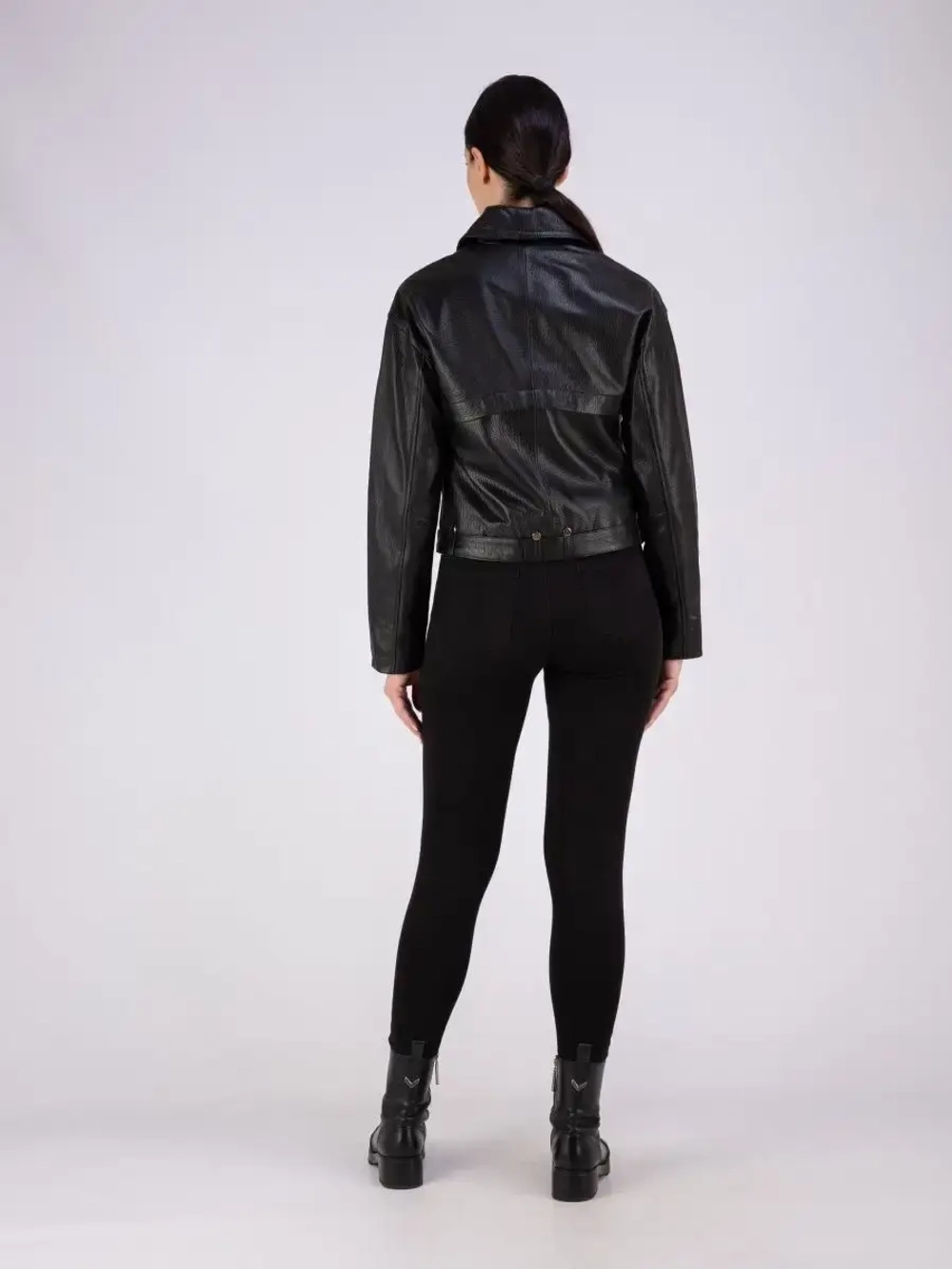 Кожаная куртка весна из натуральной кожи