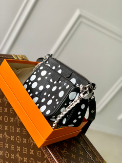 Louis Vuitton Multi Pochette Accessoires