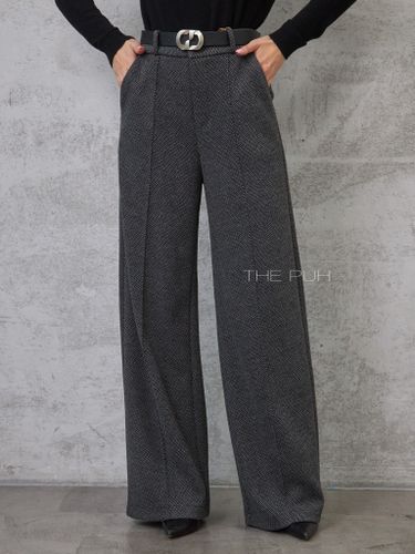 Прямые брюки темно-серого цвета с узором