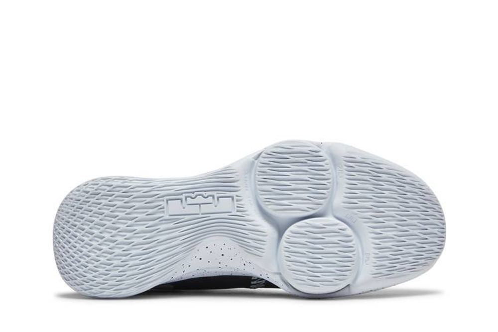 Кроссовки Nike Witness 5 Lebron